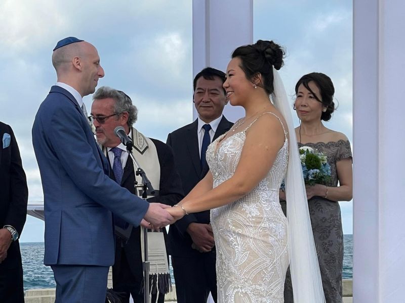 Cặp đôi này đã có một đám cưới theo chủ đề Amazon kỳ lạ. Ảnh: @AFP.