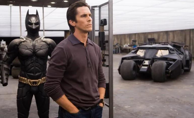 Tại sao Christian Bale yêu chiếc bán tải Toyota cũ hơn là &quot;siêu xe&quot; Ferrari hào nhoáng? - Ảnh 3.