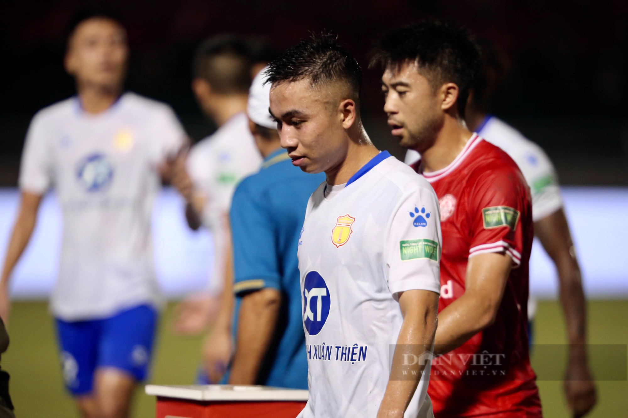 Lee Nguyễn bất lực, CLB TP.HCM bại trận trên sân nhà - Ảnh 7.