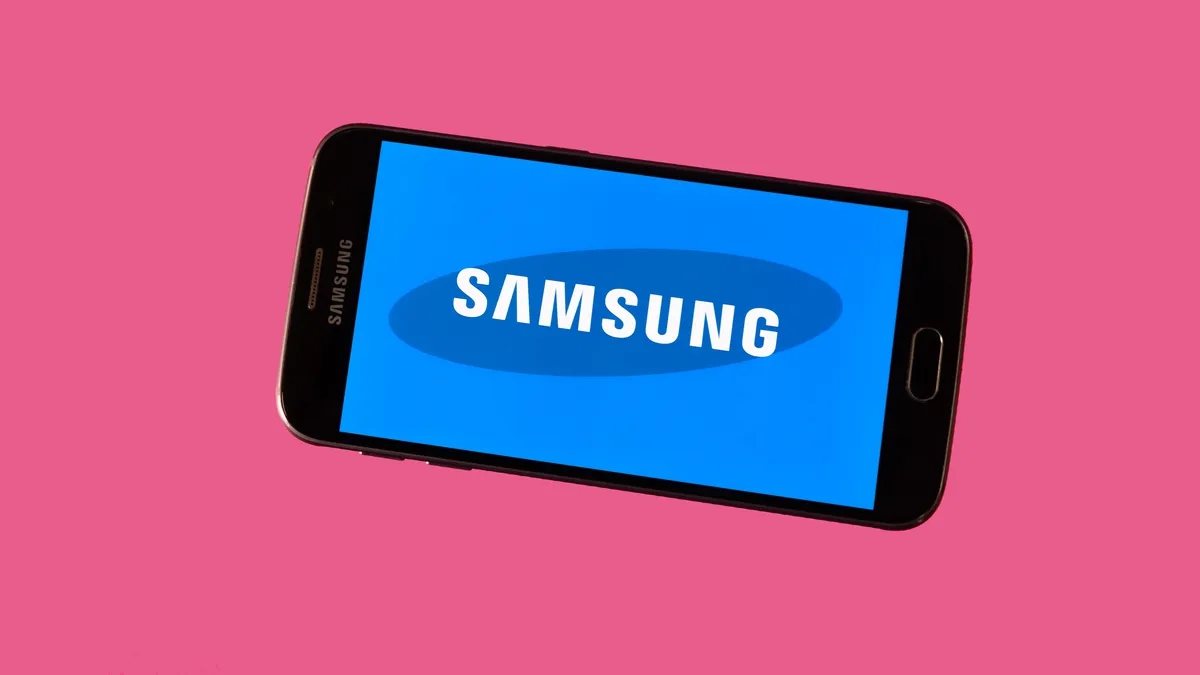 Samsung đã xác nhận một vụ vi phạm dữ liệu ảnh hưởng đến thông tin cá nhân của khách hàng, nhưng từ chối cho biết có bao nhiêu khách hàng bị ảnh hưởng, hoặc lý giải tại sao phải mất hơn một tháng mới thông báo cho khách hàng. Ảnh: @AFP.