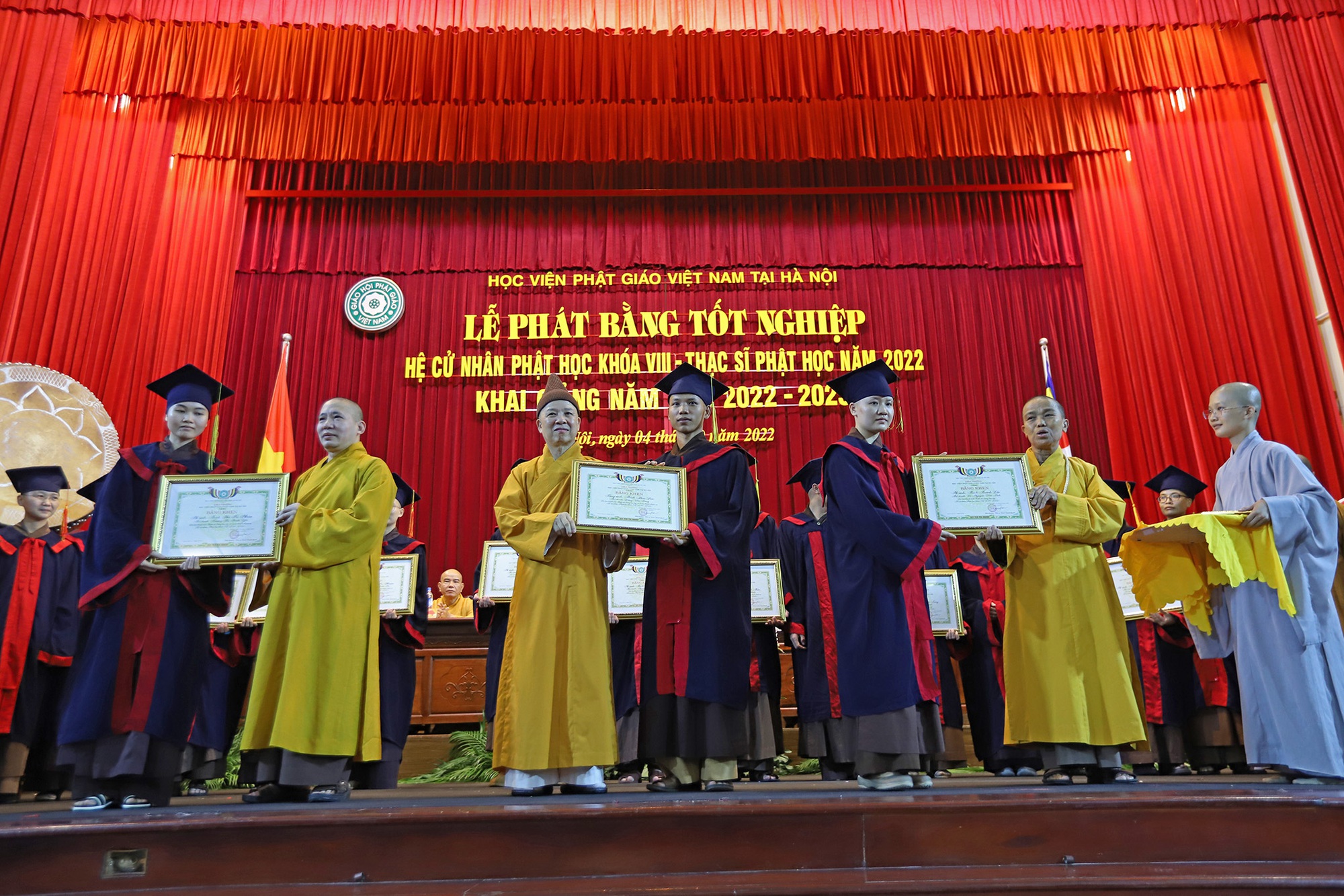 Lễ khai giảng đặc biệt tại ngôi trường có nhiều nhà sư theo học nhất Việt Nam - Ảnh 9.