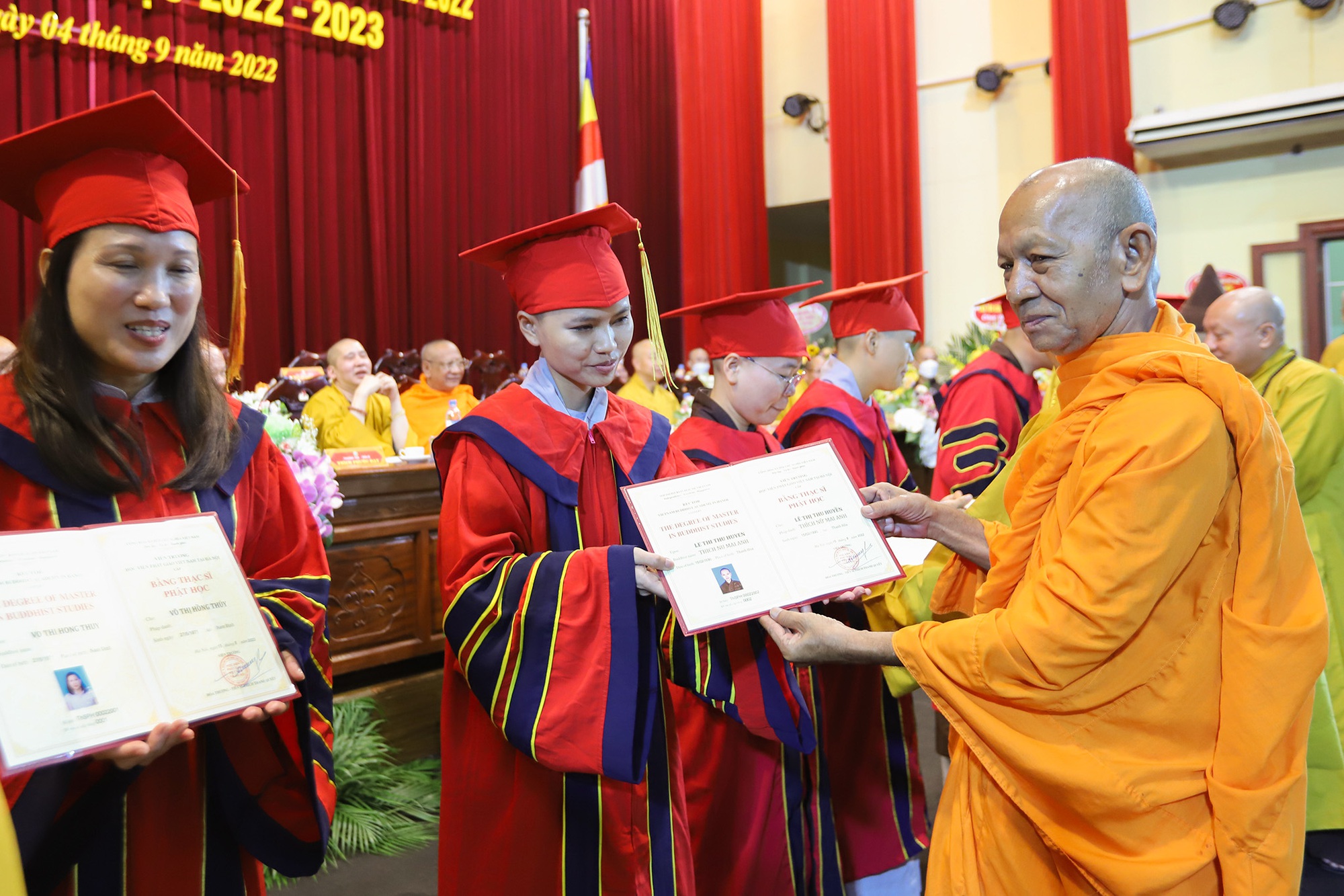 Lễ khai giảng đặc biệt tại ngôi trường có nhiều nhà sư theo học nhất Việt Nam - Ảnh 7.