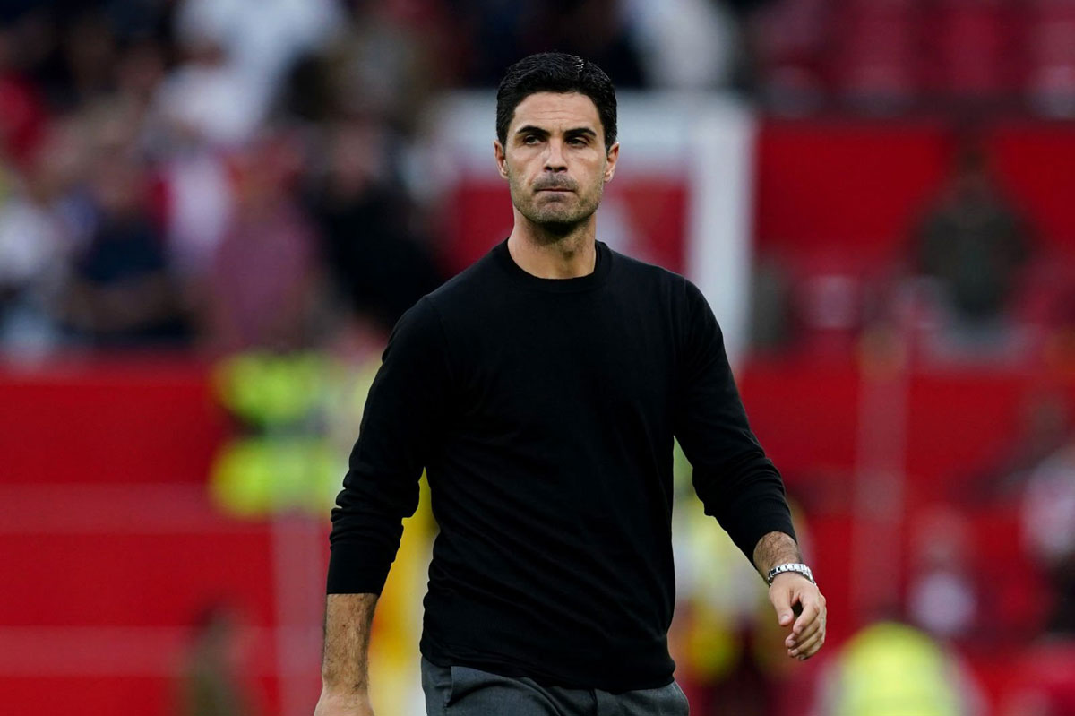 Arsenal thảm bại trước M.U, HLV Arteta công kích trọng tài - Ảnh 1.