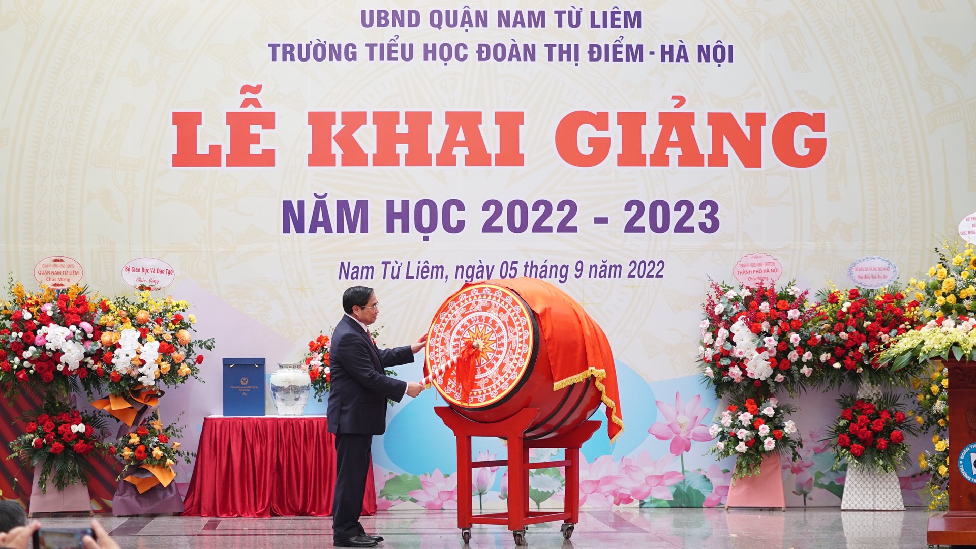 Thủ tướng Phạm Minh Chính: &quot;Tôi vẫn nhớ những bài học đầu tiên tại ngôi trường miền núi nghèo&quot;  - Ảnh 3.