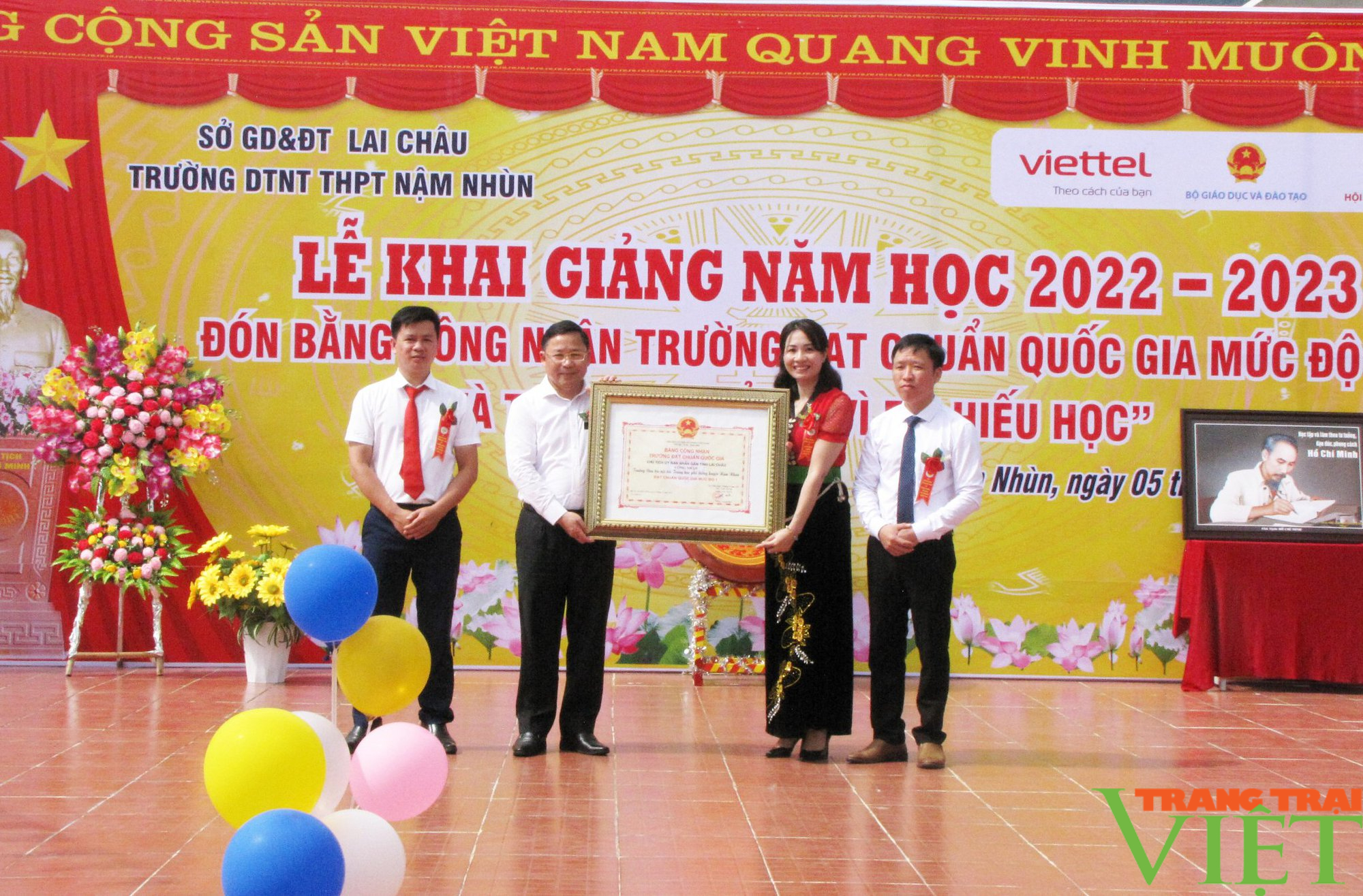 Bí thư Tỉnh ủy Lai Châu đánh trống khai giảng năm học mới tại Nậm Nhùn - Ảnh 3.