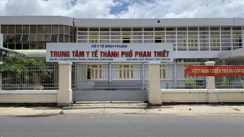Bình Thuận: Đề nghị kiểm điểm, xử lý trách nhiệm Giám đốc Trung tâm Y tế TP.Phan Thiết - Ảnh 1.