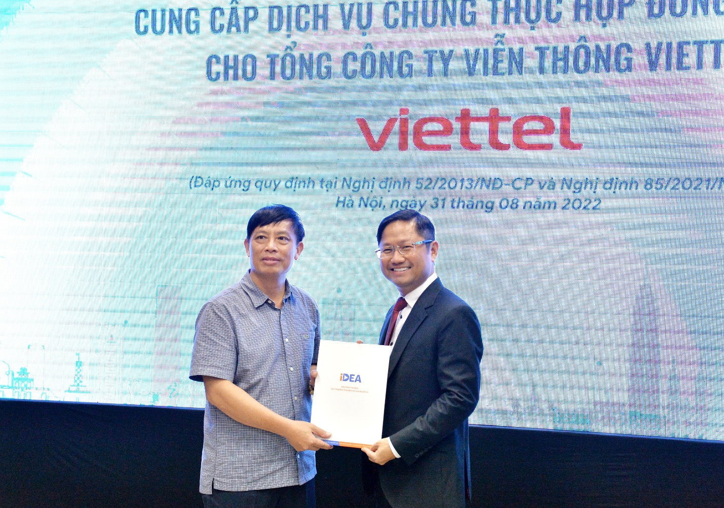 Viettel Telecom được trao giấy xác nhận đăng ký cung cấp dịch vụ Chứng thực Hợp đồng điện tử vContract - Ảnh 1.