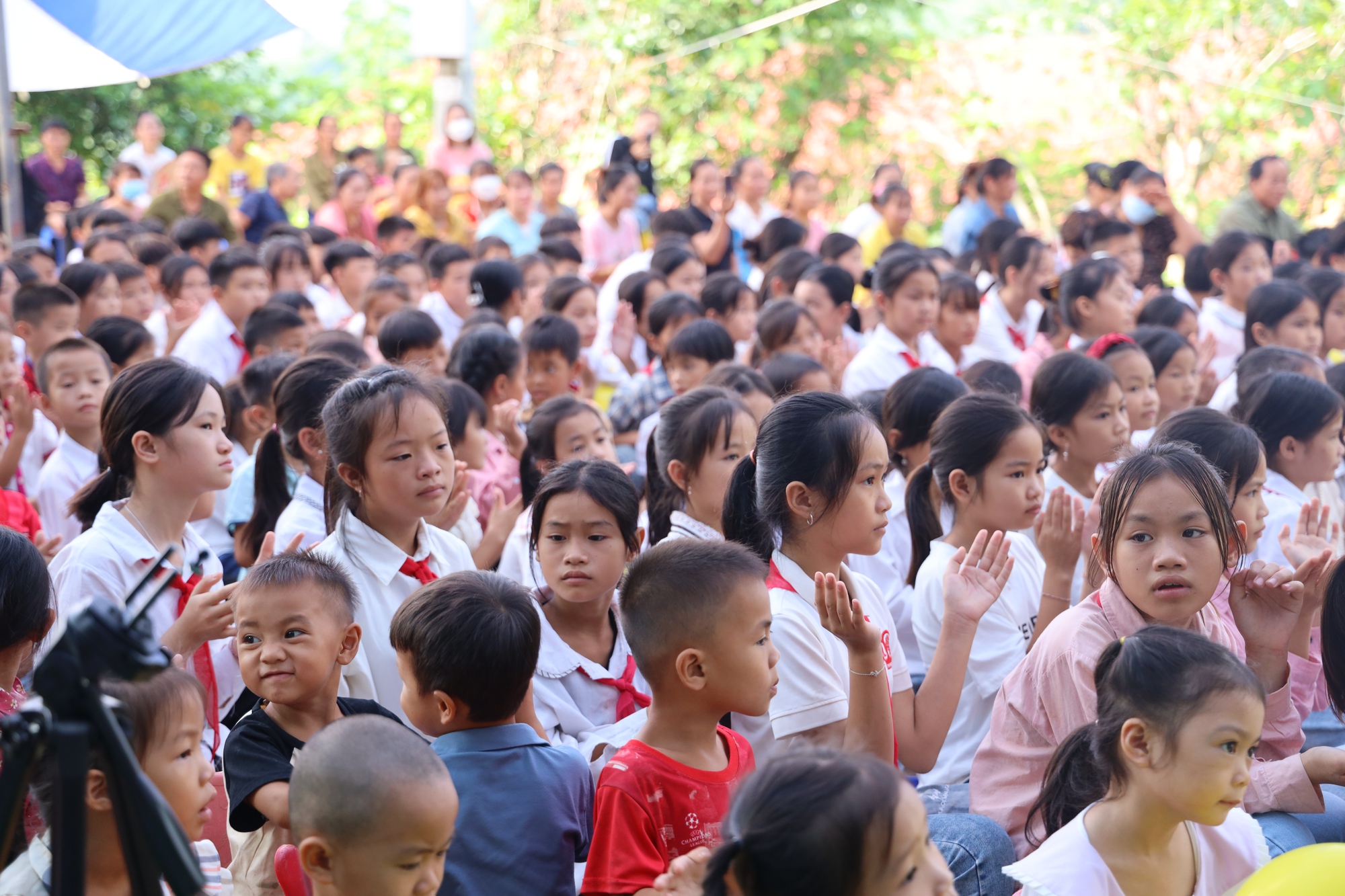 Chương trình trăng đại ngàn cho học sinh vùng khó khăn Sơn La - Ảnh 7.