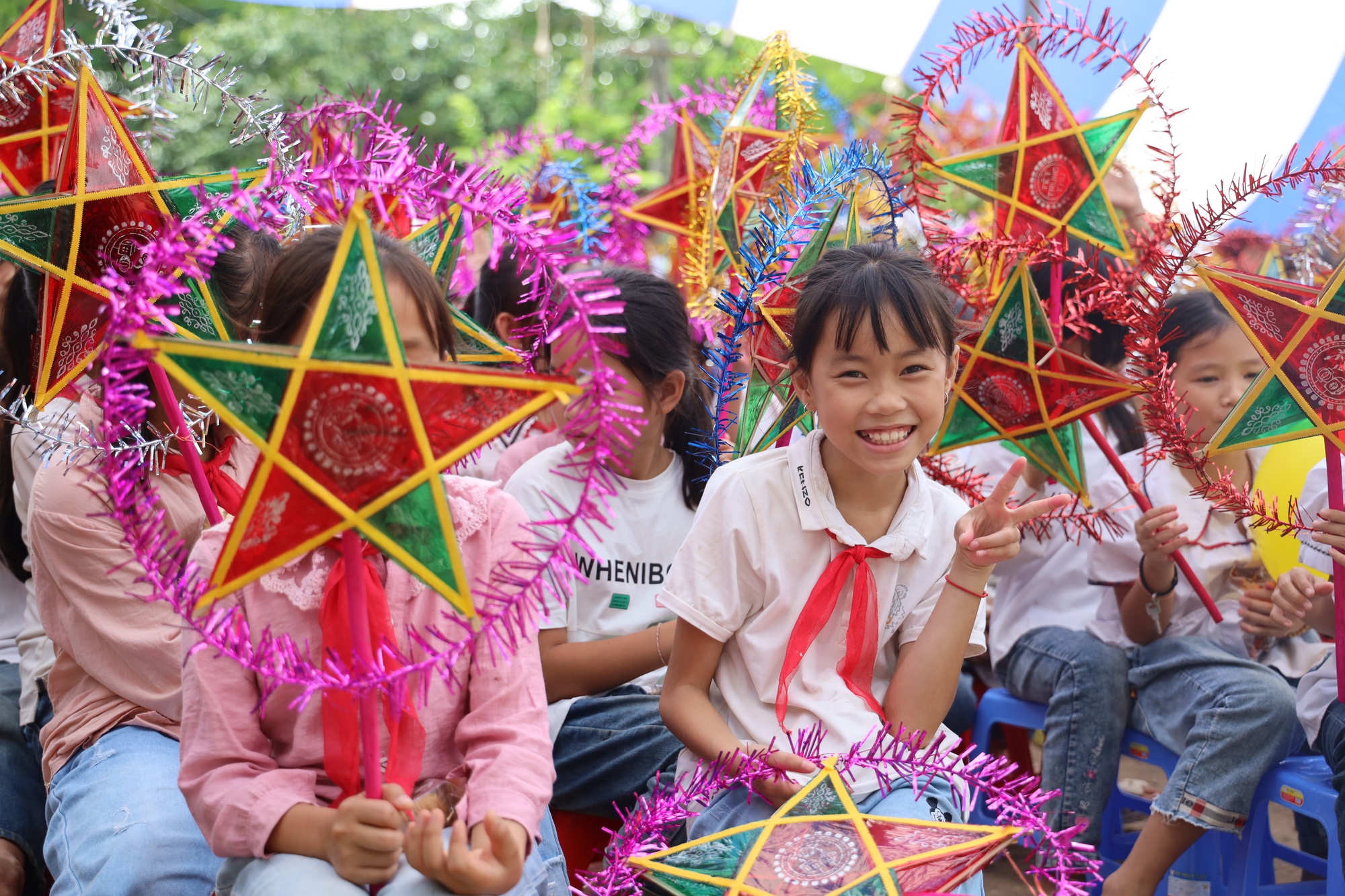 Chương trình trăng đại ngàn cho học sinh vùng khó khăn Sơn La - Ảnh 8.