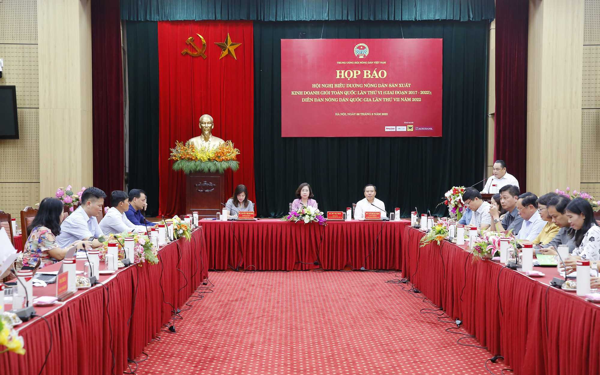 Hội Nông dân Việt Nam biểu dương 300 nông dân sản xuất, kinh doanh giỏi toàn quốc lần thứ VI