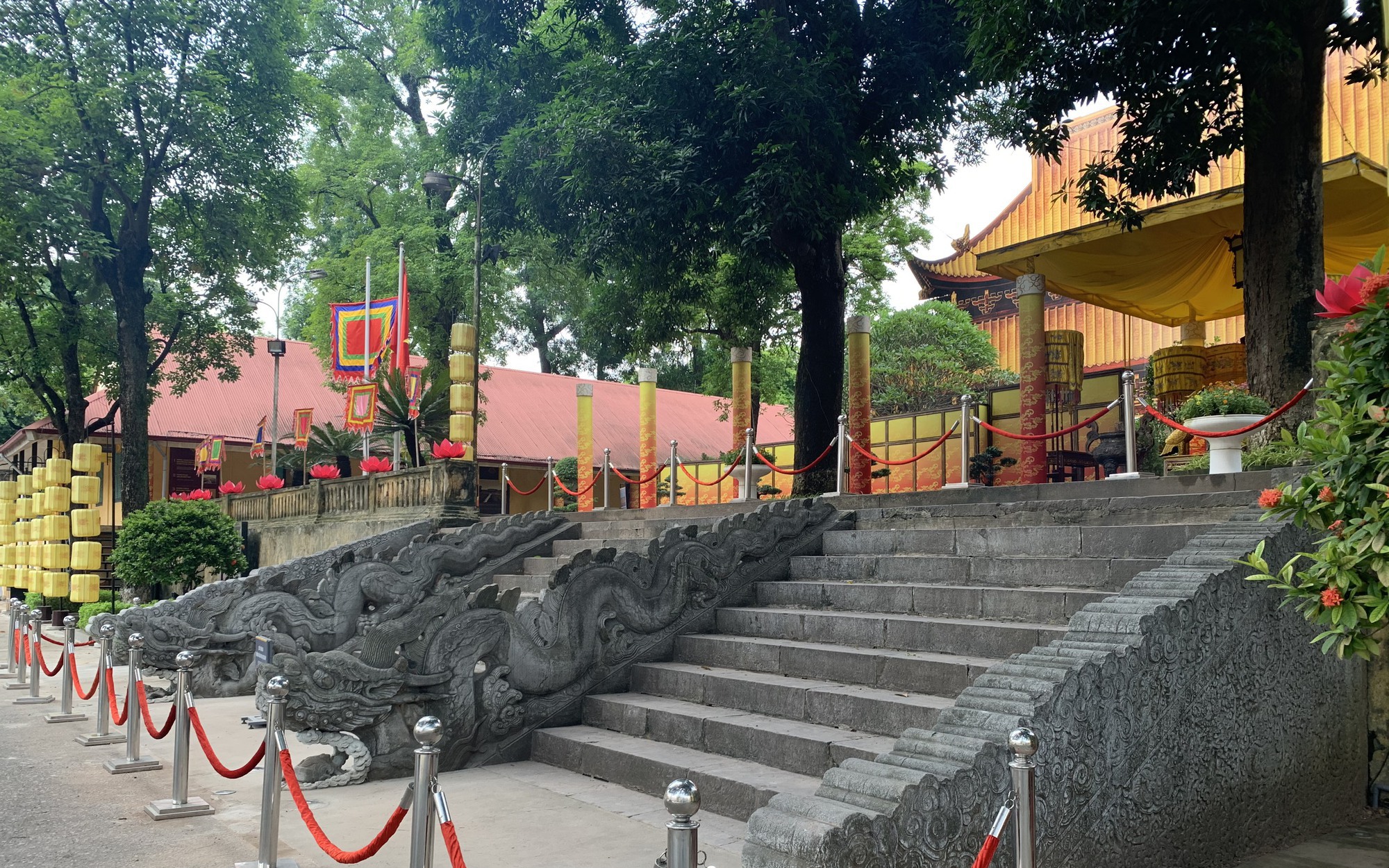 Tuyệt tác điêu khắc Điện Kính Thiên 500 tuổi ở Hà Nội