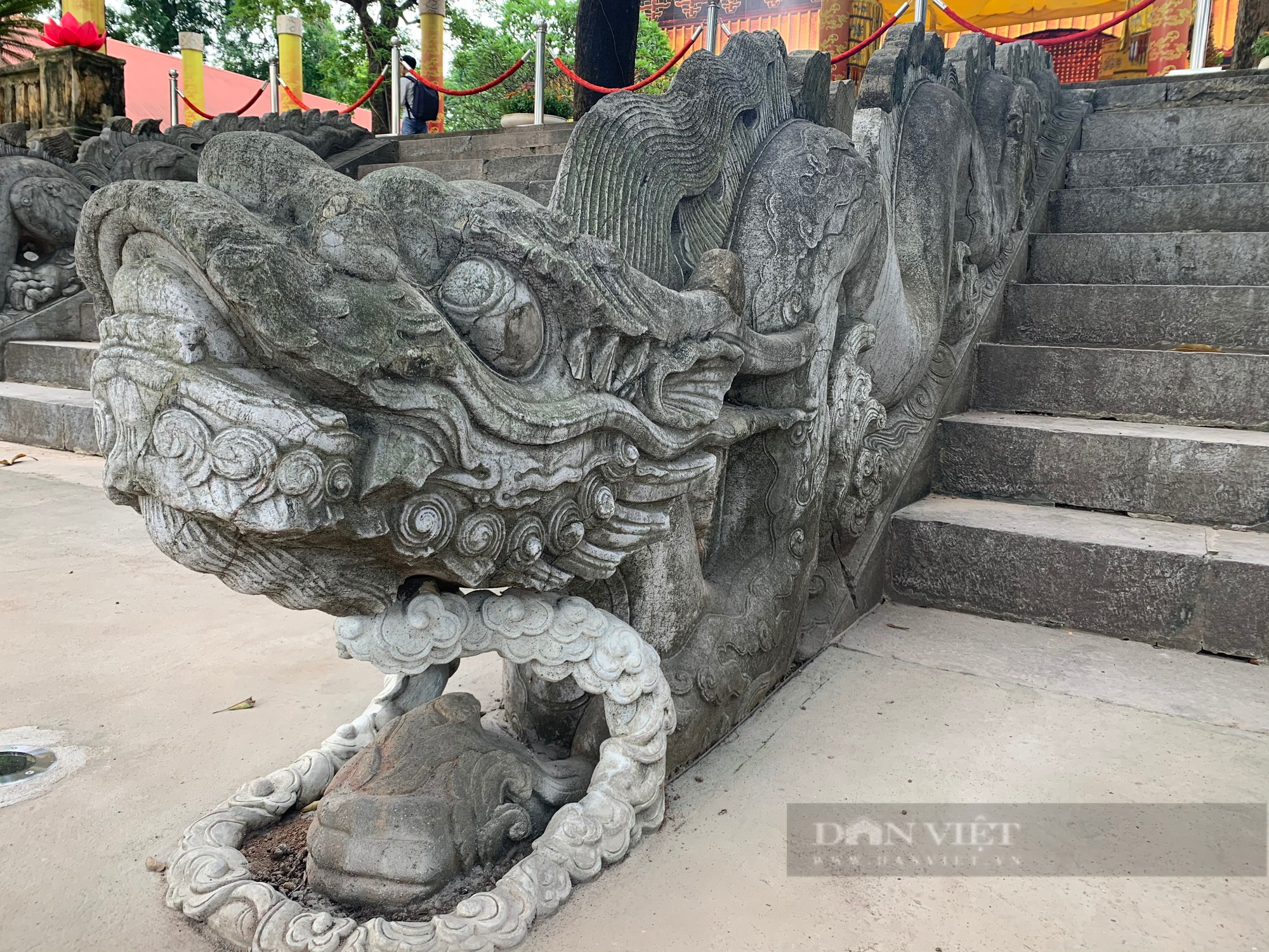 Tuyệt tác điêu khắc Điện Kính Thiên 500 tuổi ở Hà Nội - Ảnh 6.