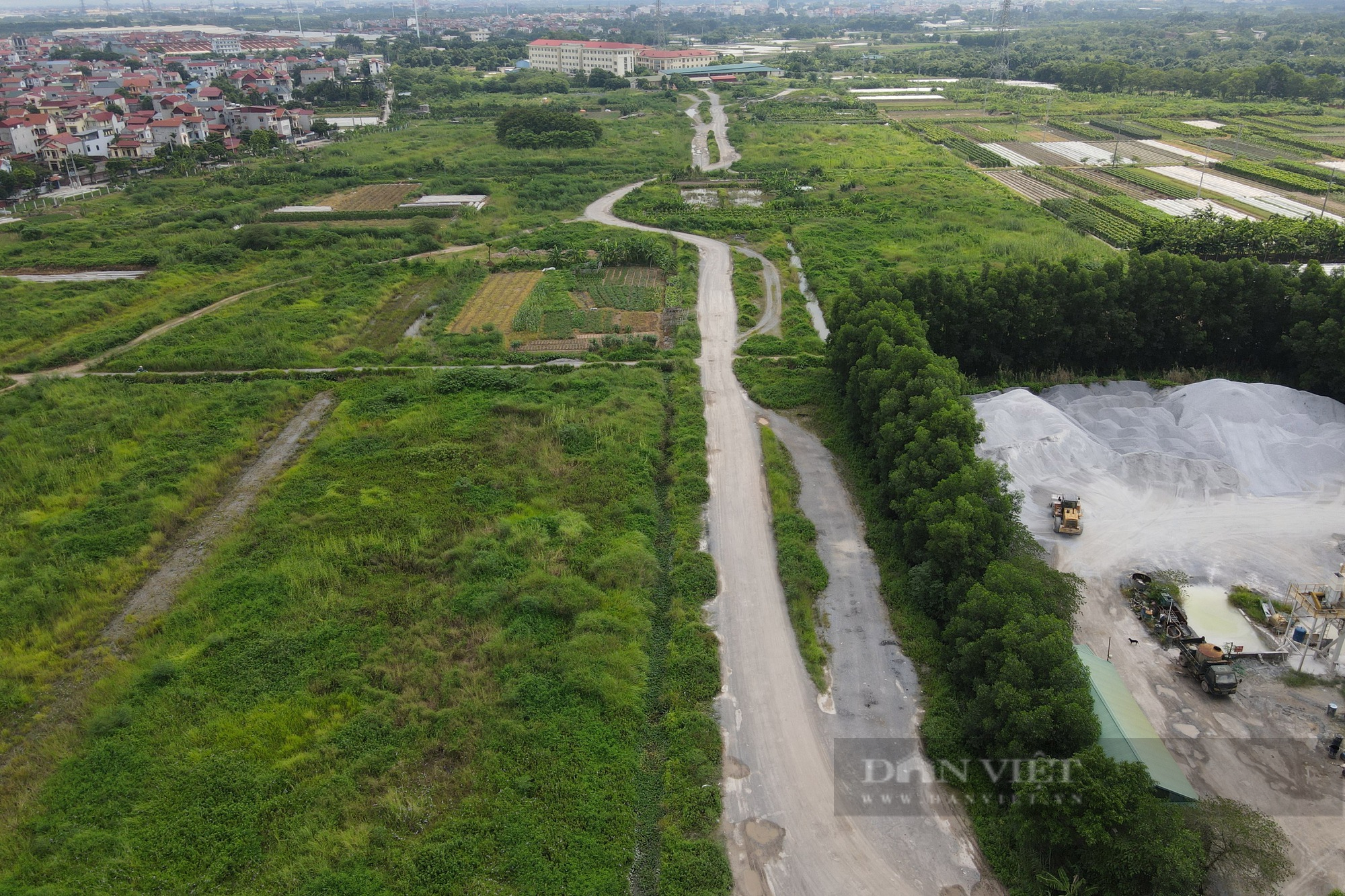 Những dự án bất động sản tại Mê Linh &quot;ngủ quên&quot; để cỏ mọc um tùm - Ảnh 5.