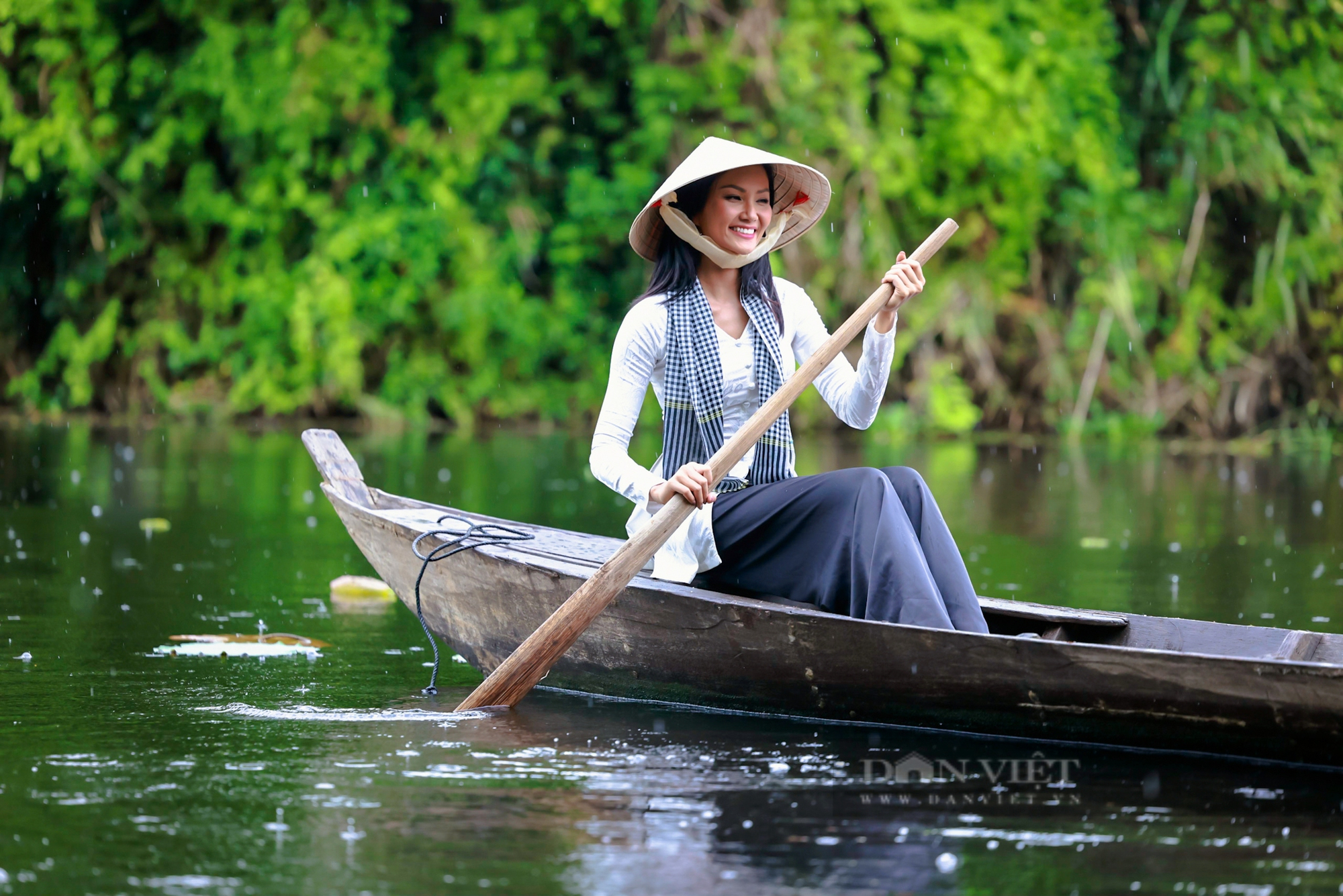 Hoa hậu H’Hen Niê: Long An có con người, món ăn &quot;gây thương nhớ” - Ảnh 1.