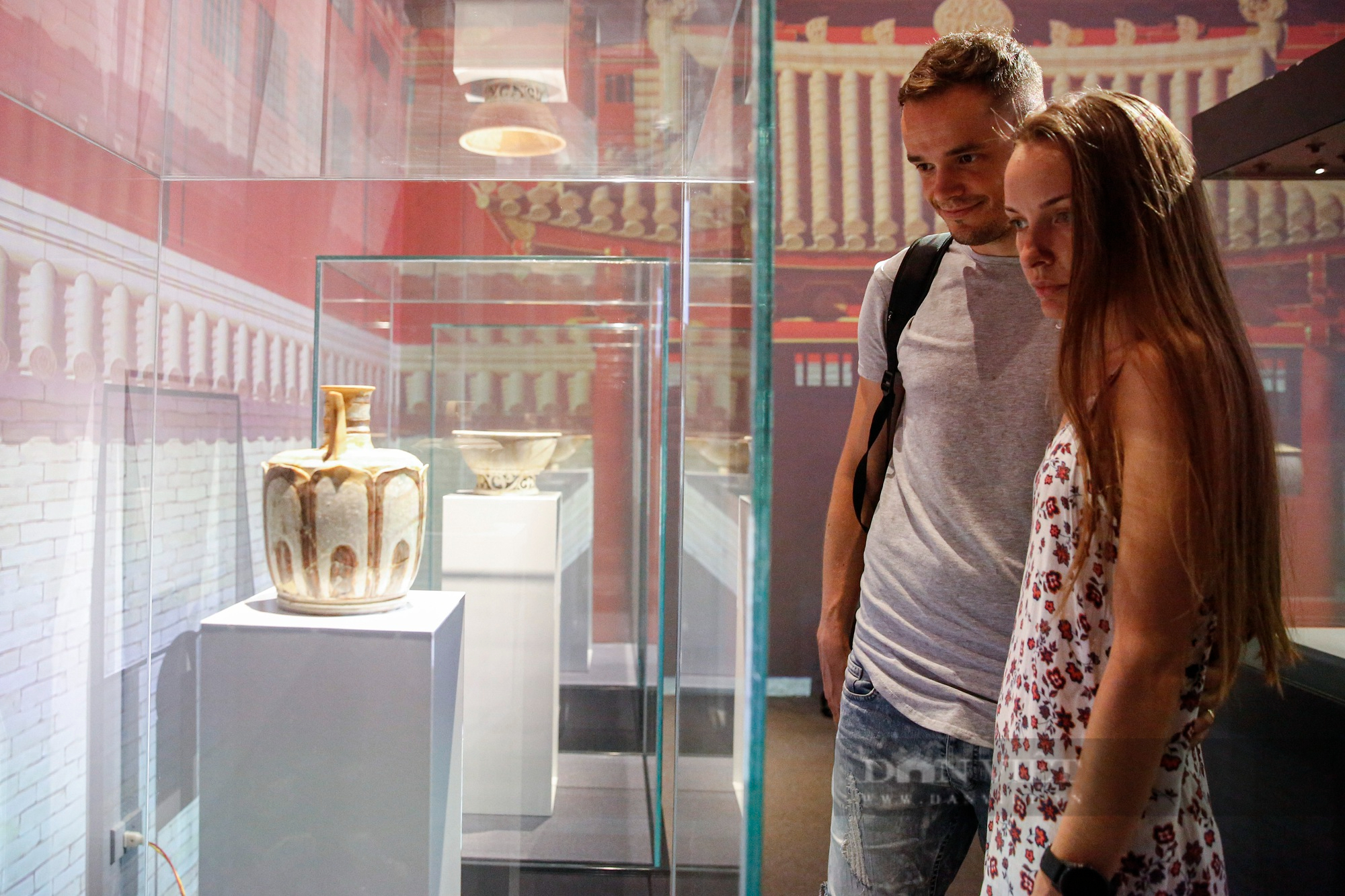 Chiêm ngưỡng những “Báu vật Hoàng cung Thăng Long” vô giá được trưng bày tại Hà Nội - Ảnh 6.