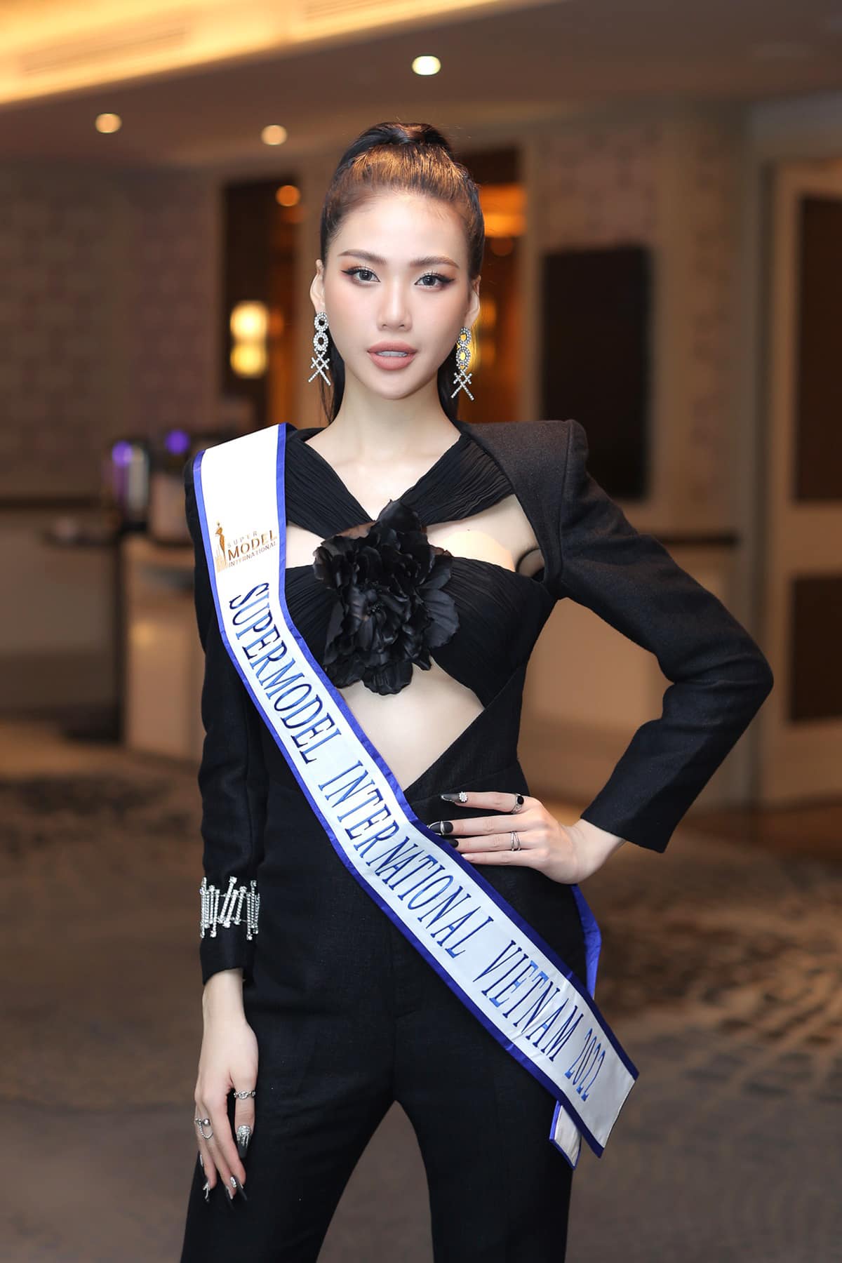 Bùi Quỳnh Hoa sụt 2kg vì gấp rút lên đường thi Super Model International 2022 - Ảnh 3.