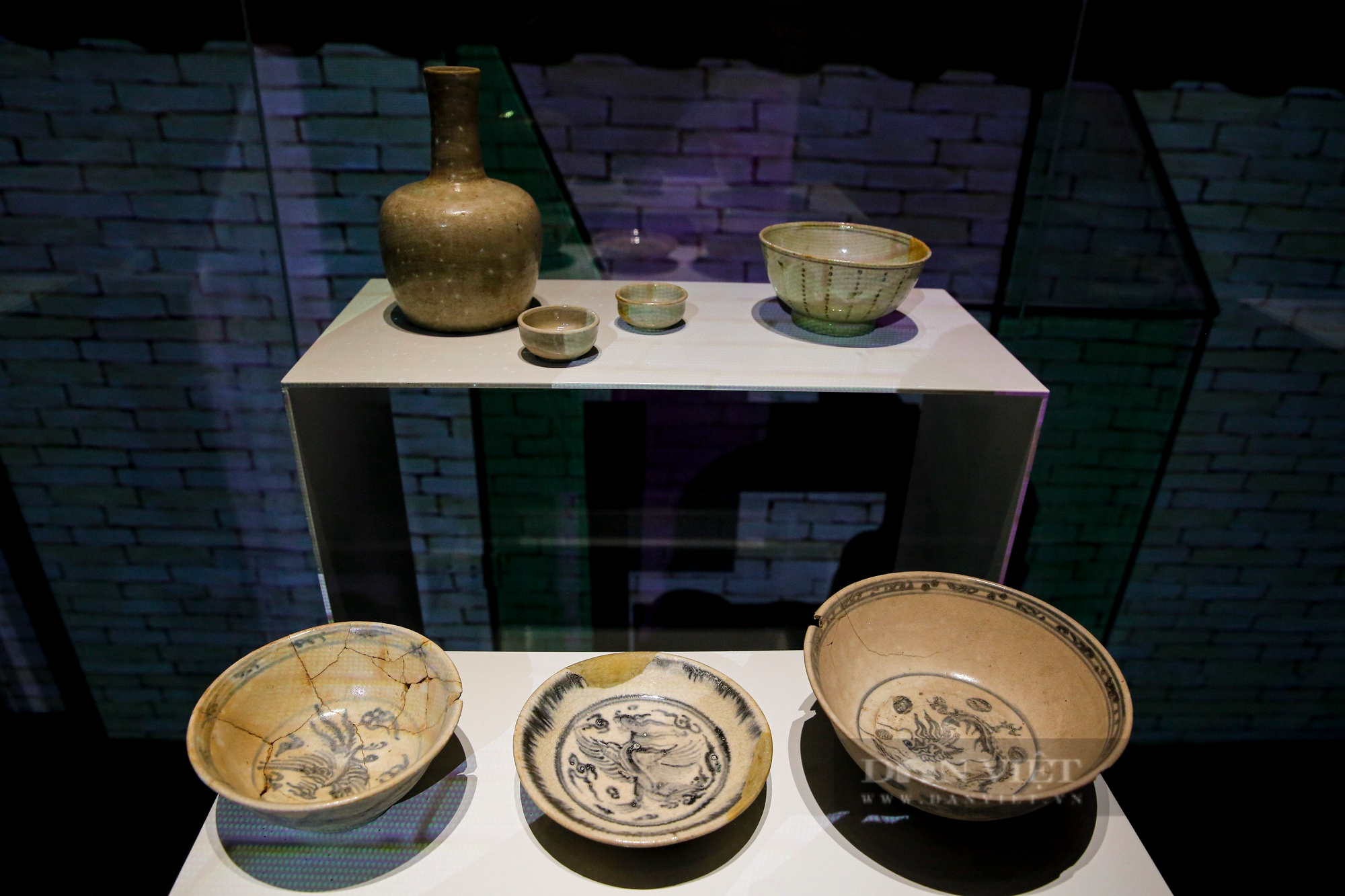 Chiêm ngưỡng những “Báu vật Hoàng cung Thăng Long” vô giá được trưng bày tại Hà Nội - Ảnh 3.