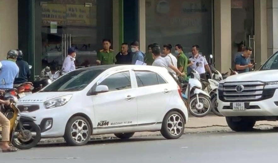 Đồng Nai: Truy nóng tên cướp &quot;độc hành&quot;, mang súng đi cướp ngân hàng - Ảnh 4.