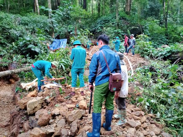 Kon Tum: Phát hiện nhóm đối tượng khai thác vàng trái phép - Ảnh 1.