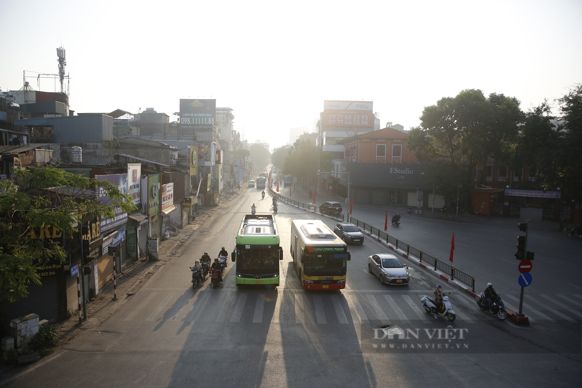 Hình ảnh một Hà Nội khác lạ ngày đầu năm mới 2023 - Ảnh 7.