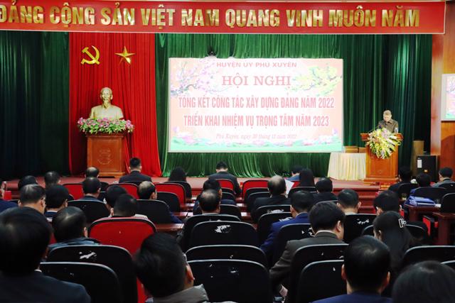 Huyện Phú Xuyên triển khai nhiệm vụ công tác xây dựng Đảng năm 2023  - Ảnh 4.
