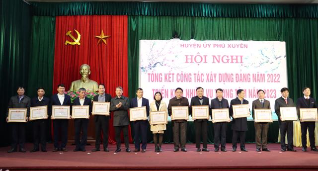 Huyện Phú Xuyên triển khai nhiệm vụ công tác xây dựng Đảng năm 2023  - Ảnh 2.