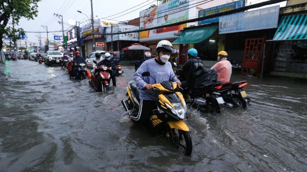 Nhìn lại hơn 1 năm TP.HCM thực hiện chính quyền đô thị (bài 2): &quot;Chiếc áo&quot; cơ chế pháp lý quá chật - Ảnh 3.