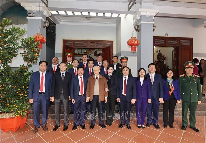 Tổng Bí thư Nguyễn Phú Trọng thăm và chúc Tết cán bộ tiền khởi nghĩa tỉnh Thái Nguyên - Ảnh 4.