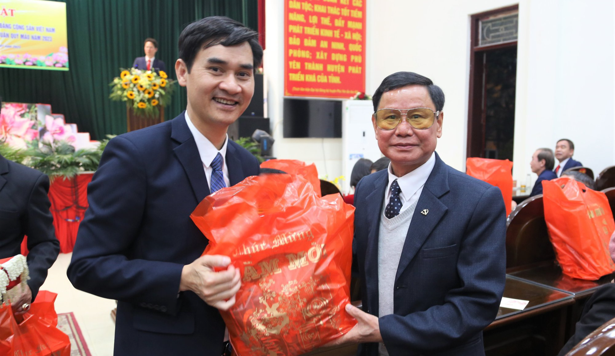 Phù Yên (Sơn La): Gặp mặt mừng Đảng - mừng Xuân Quý Mão 2023 - Ảnh 4. Phù Yên (Sơn La): Gặp mặt mừng Đảng - mừng Xuân Quý Mão 2023 - Ảnh 4.