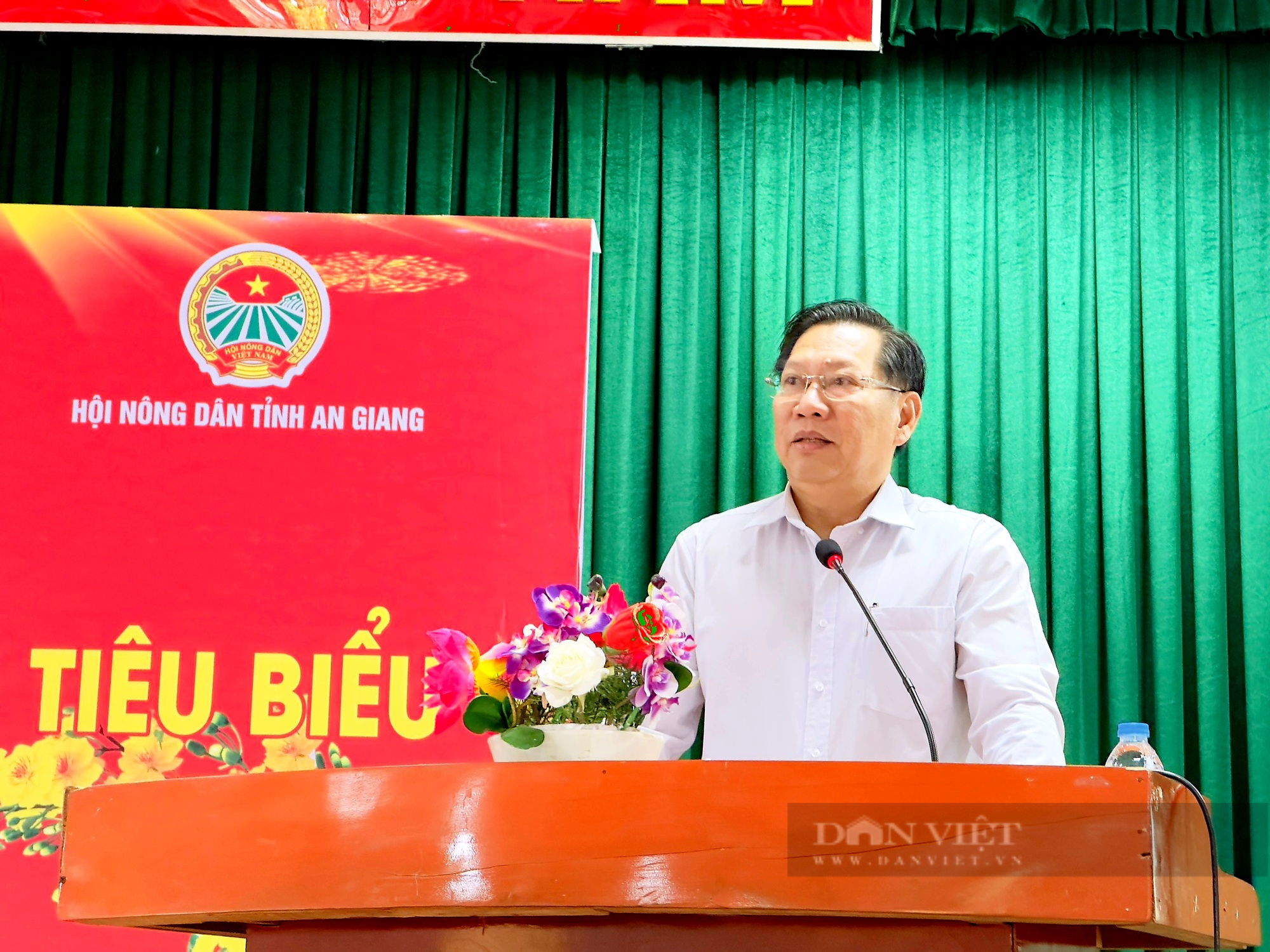 Tỉnh Giang Giang họp mặt chúc Tết nông dân sản xuất, kinh doanh tiêu biểu năm 2022 - Ảnh 1.