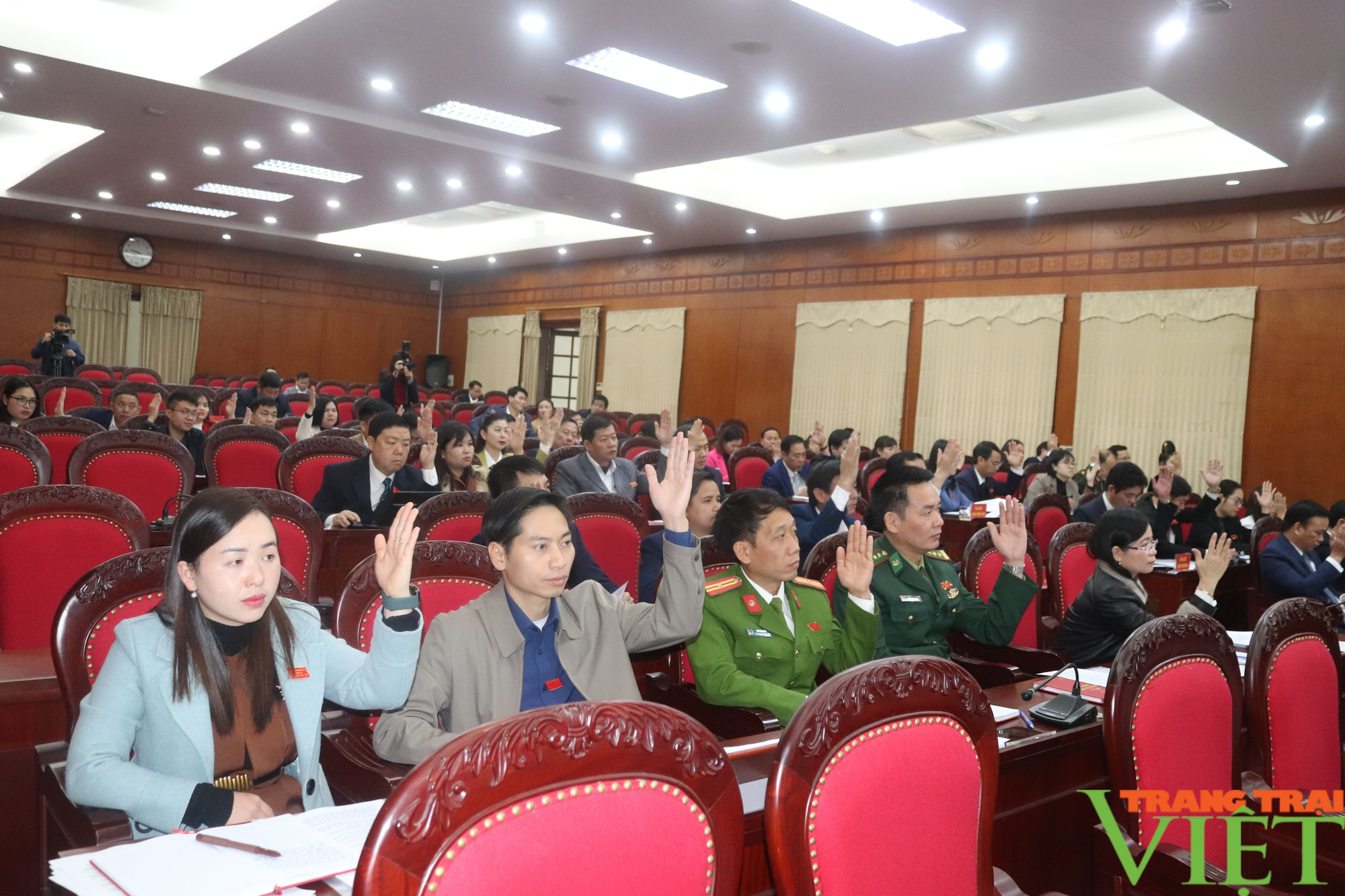 10 nội dung quan trọng được thông qua tại kỳ họp chuyên đề HĐND tỉnh Sơn La - Ảnh 6.