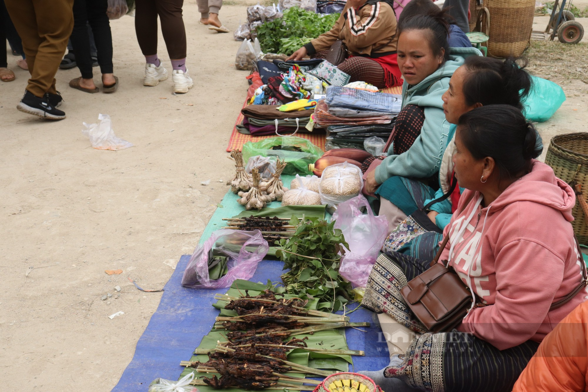 Chợ phiên Na Mèo: Điểm giao thương của người dân Việt – Lào tại Thanh Hoá - Ảnh 7.