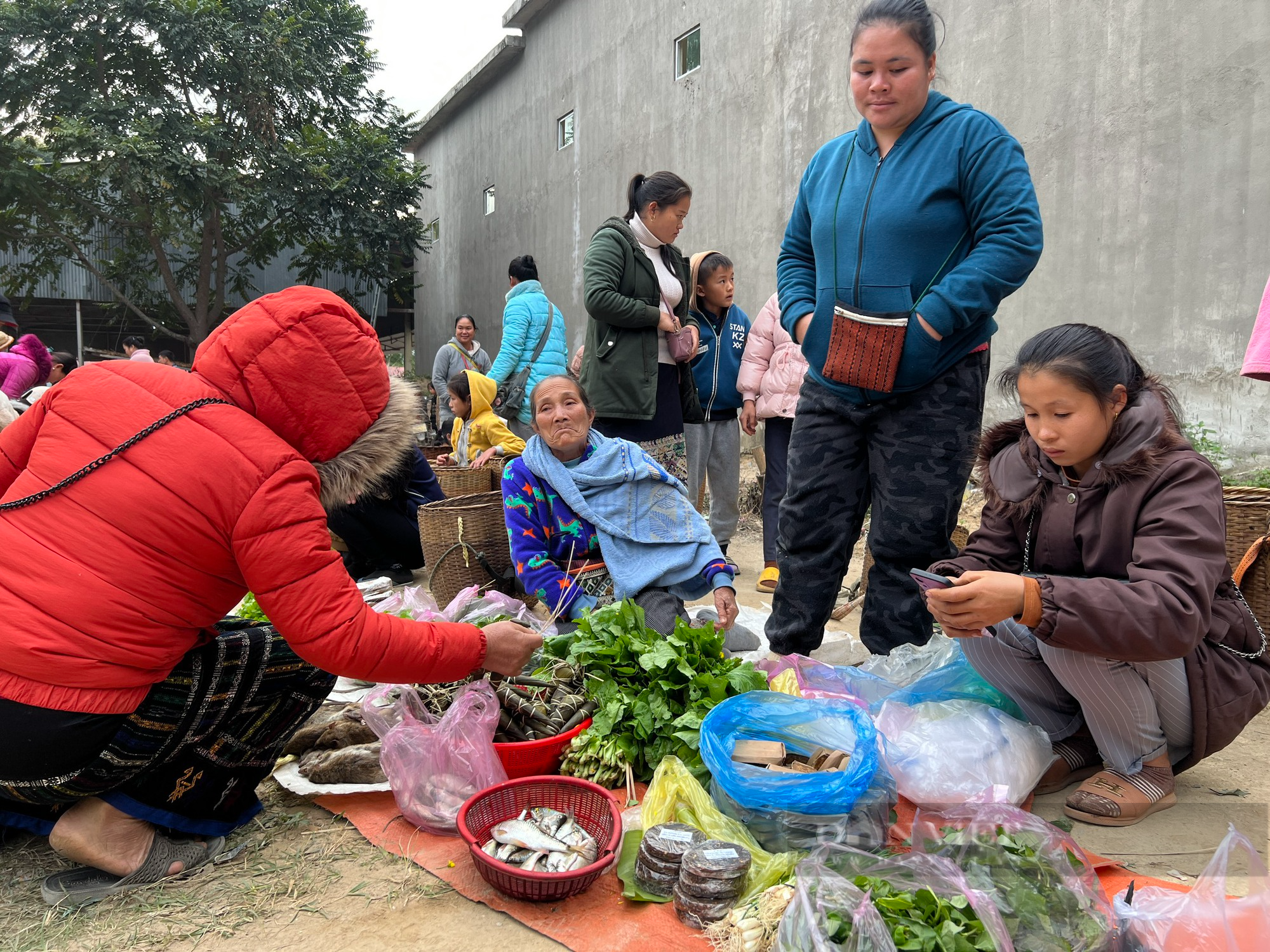 Chợ phiên Na Mèo: Điểm giao thương của người dân Việt – Lào tại Thanh Hoá - Ảnh 15.
