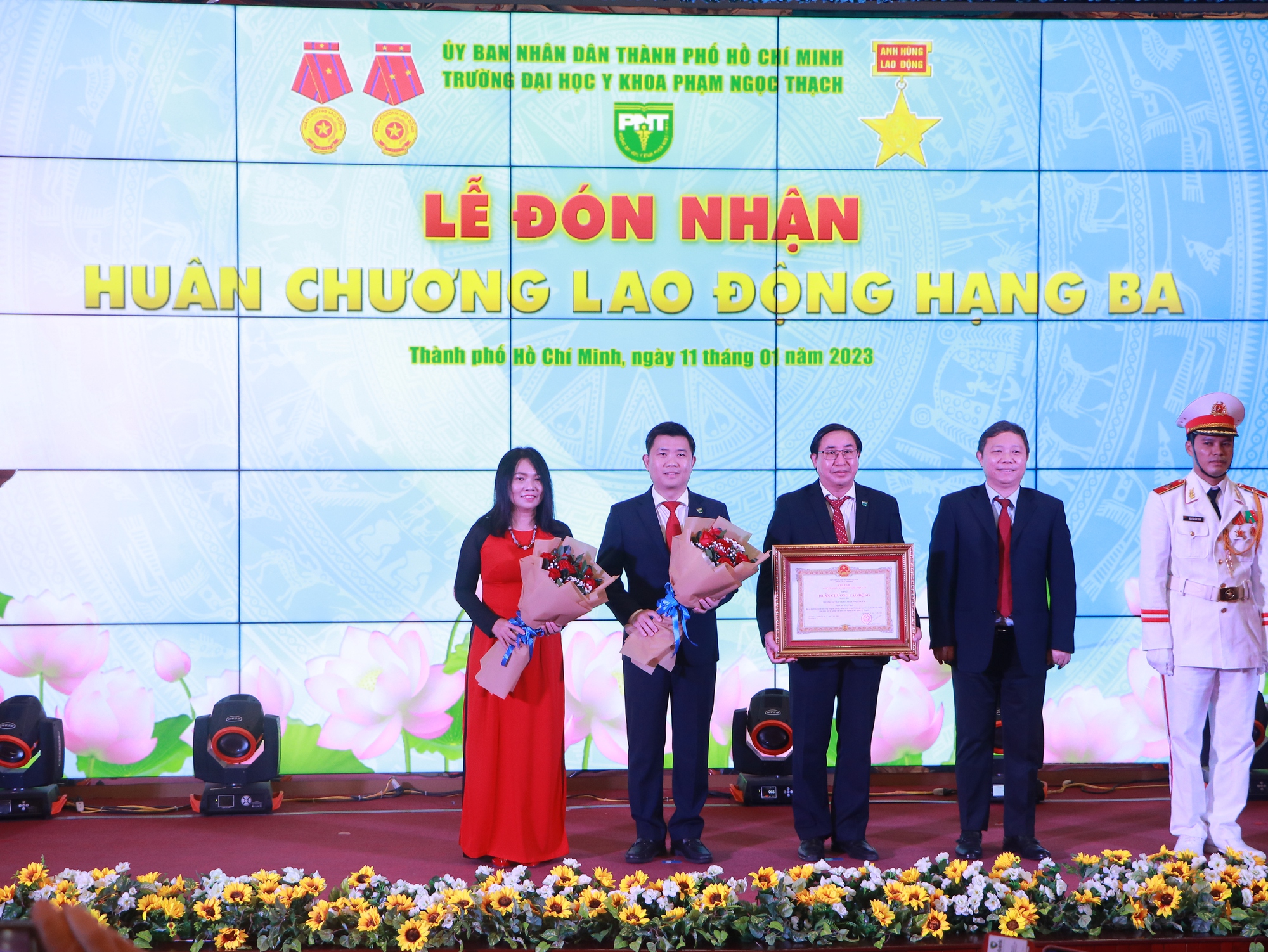 Trường ĐHYK Phạm Ngọc Thạch nhận khen thưởng kép cấp Nhà nước - Ảnh 4.