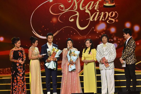 Ngô Kiến Huy nhận cú đúp giải thưởng tại Lễ trao giải Mai Vàng 2022 - Ảnh 2.