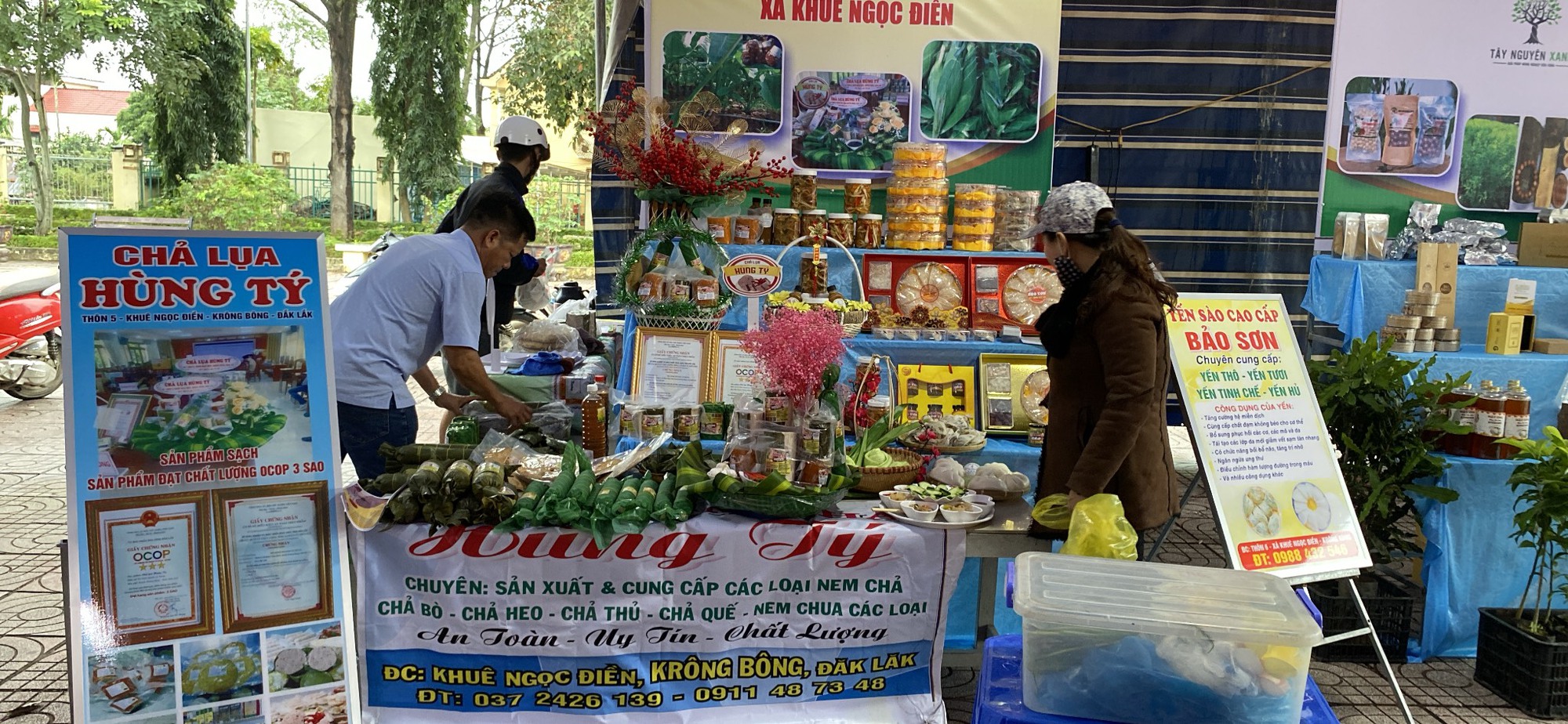 Hơn 80 sản phẩm nông nghiệp huyện Krông Bông tham gia quảng bá và xúc tiến thương mại  - Ảnh 4.