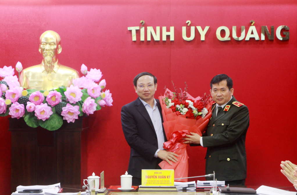 Thiếu tướng Đinh Văn Nơi được Ban Bí thư chỉ định chức vụ Đảng - Ảnh 1.