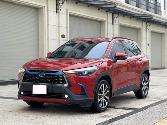 Toyota Corolla Cross bản xăng lai điện cũ bán lỗ nặng dù mới lăn bánh năm 2022 - Ảnh 1.