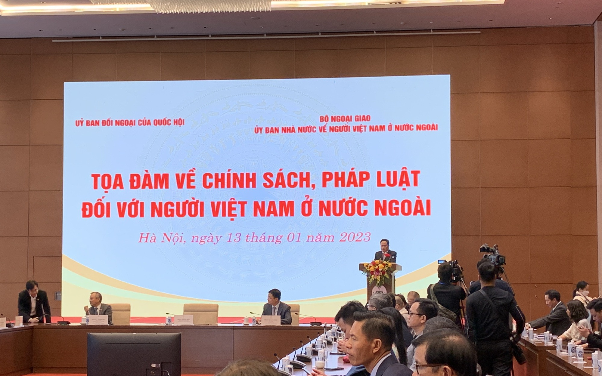 Tạo thuận lợi về pháp lý cho đồng bào Việt Nam ở nước ngoài 