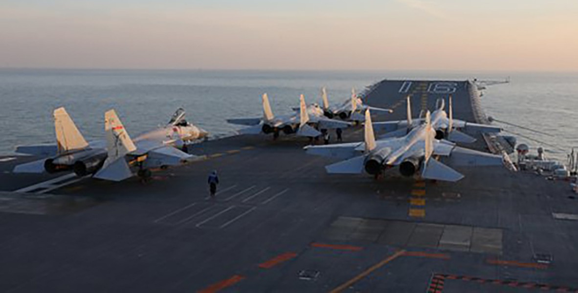 Quan chức Nga đề xuất mua lại tàu sân bay Liêu Ninh của Trung Quốc - Ảnh 15.