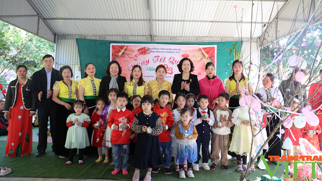 Hội Nông dân Việt Nam trao quà Tết tại Sơn La - Ảnh 6.