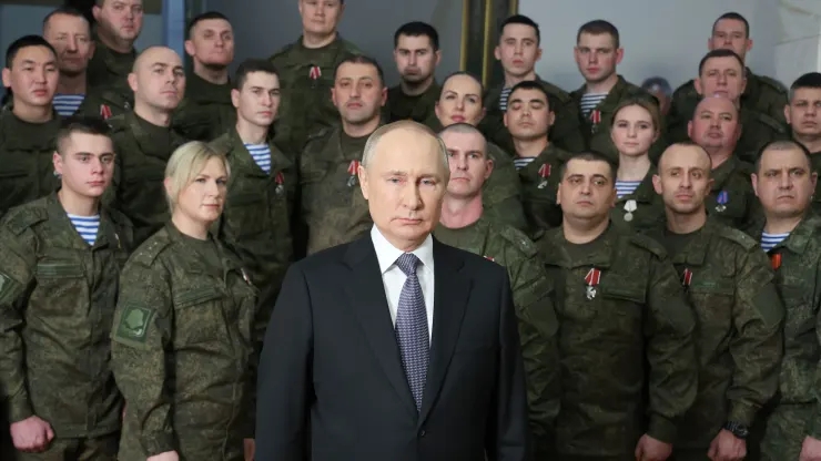 Tổng thống Nga Vladimir Putin khi đọc bài phát biểu năm mới tới toàn quốc tại trụ sở của Quân khu phía Nam ở Rostov-on-Don vào ngày 31 tháng 12 năm 2022. Ảnh: @Mikhail Klimentyev/AFP.