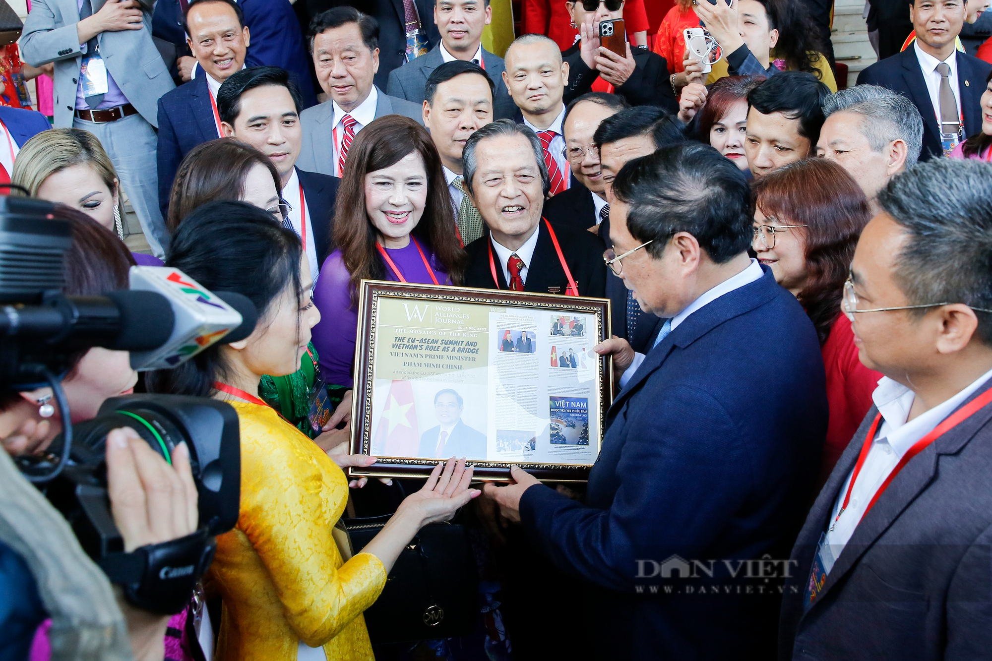 Thủ tướng Phạm Minh Chính gặp mặt kiều bào tiêu biểu dự Chương trình Xuân Quê hương 2023 - Ảnh 9.