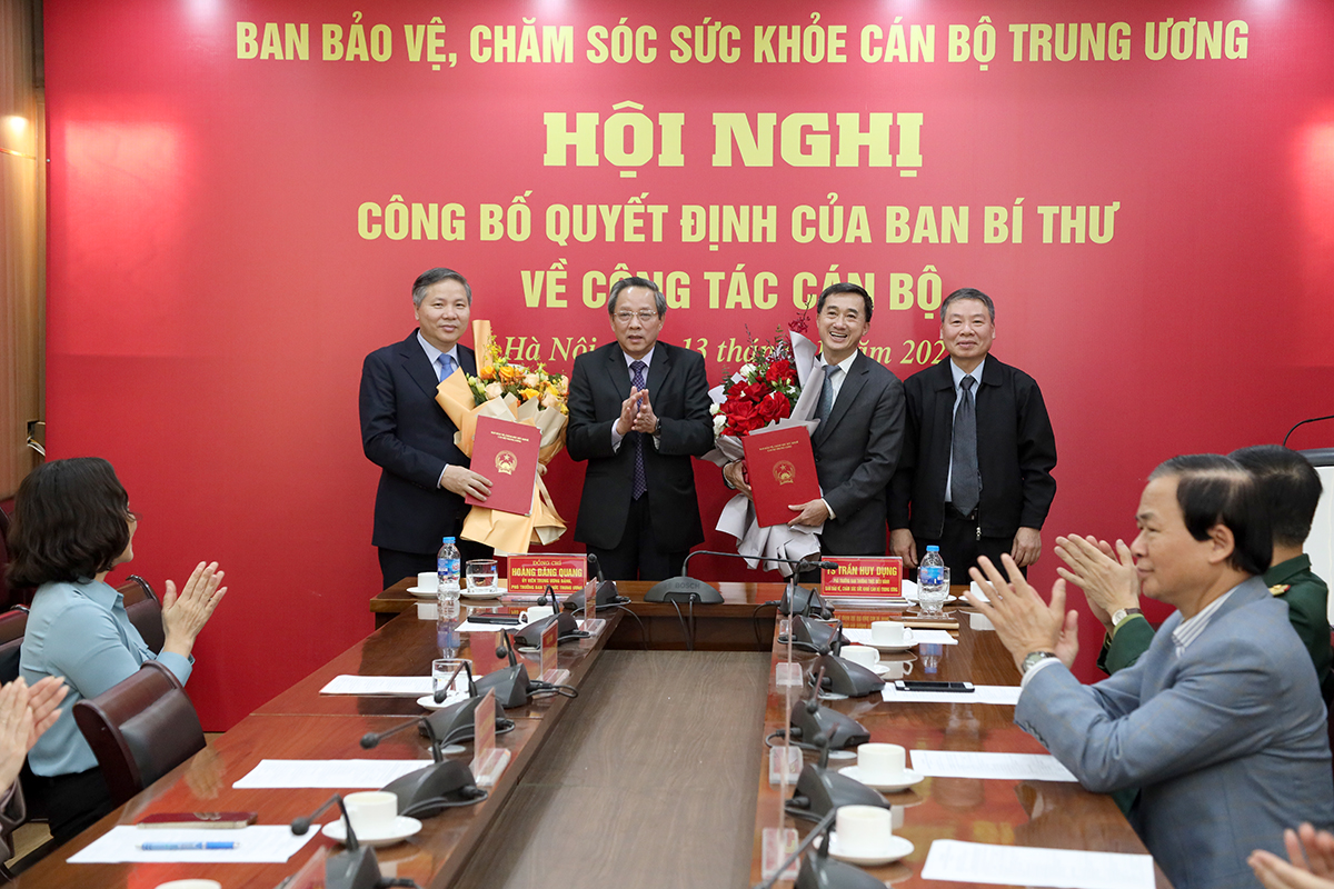 Thứ trưởng bộ Y tế Trần Văn Thuấn được Ban Bí thư giao trọng trách mới - Ảnh 1.