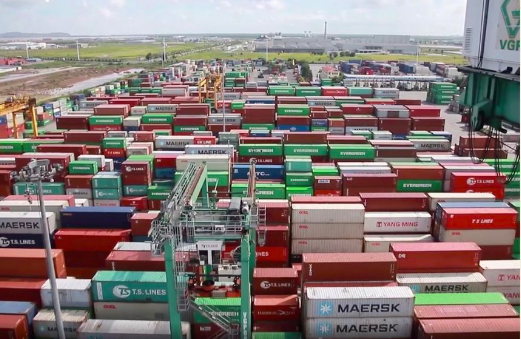 Đề xuất phụ thu ngoài giá dịch vụ vận chuyển hàng hoá container bằng đường biển- Ảnh 1.