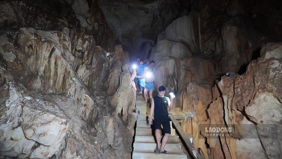 Đây là hang động đẹp ngỡ ngàng nhất ở tỉnh Thanh Hóa, ví như &quot;hang Sơn Đoòng thứ 2 của Việt Nam&quot; - Ảnh 12.