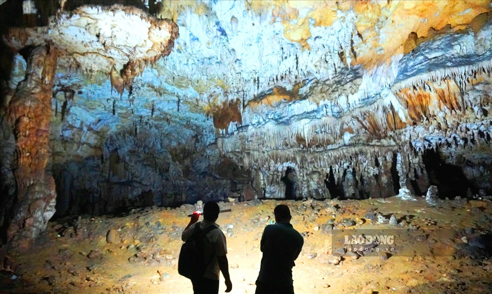 Đây là hang động đẹp ngỡ ngàng nhất ở tỉnh Thanh Hóa, ví như &quot;hang Sơn Đoòng thứ 2 của Việt Nam&quot; - Ảnh 10.