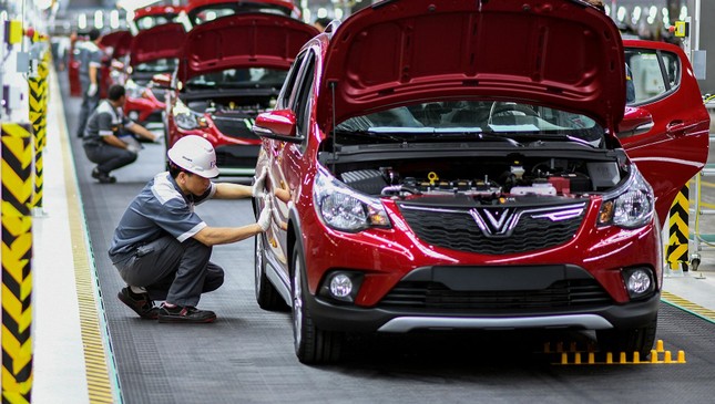 Doanh số ô tô tại Việt Nam năm 2022 đạt kỷ lục - Ảnh 2.