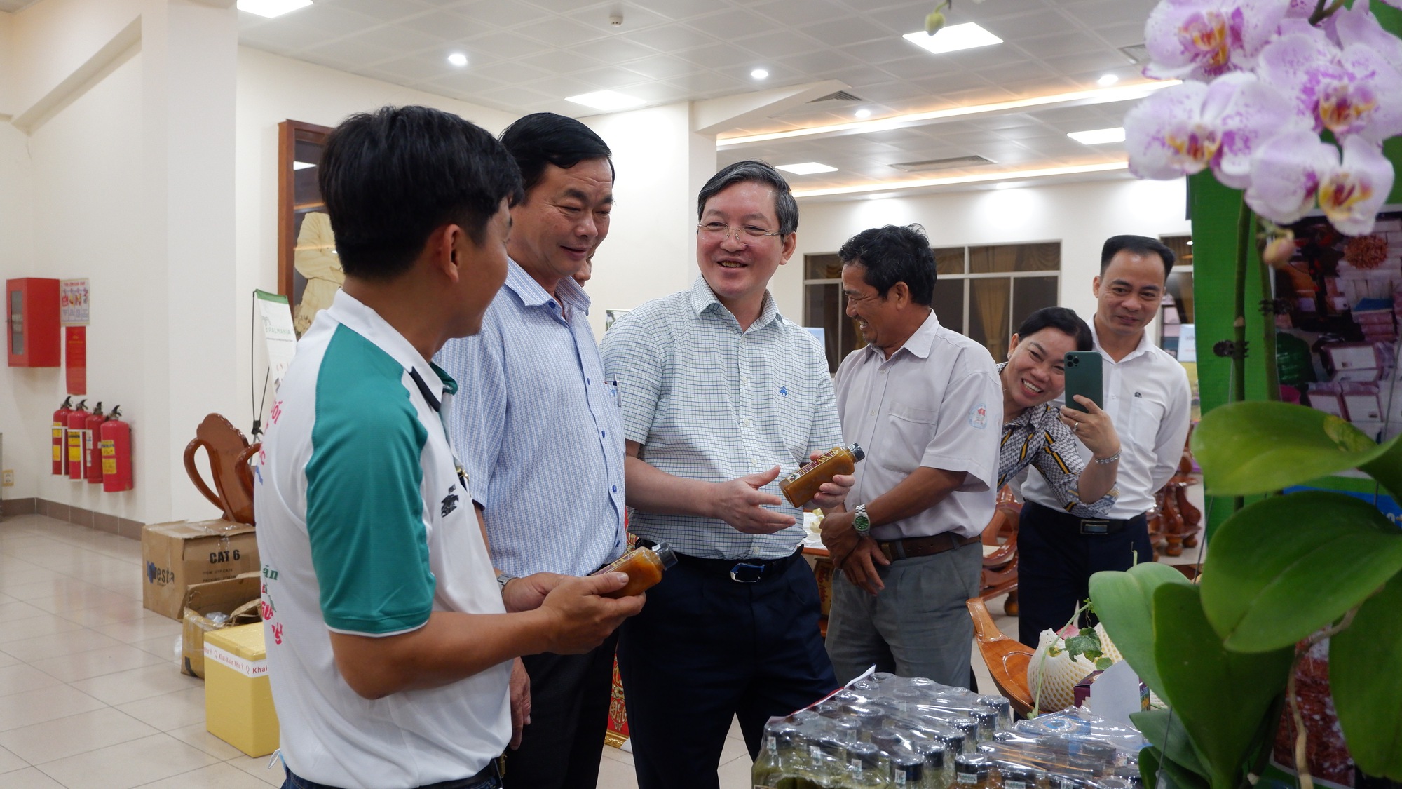 Chủ tịch Hội Nông dân Việt Nam Lương Quốc Đoàn gửi thư chúc Tết tới cán bộ, hội viên, nông dân cả nước - Ảnh 3.