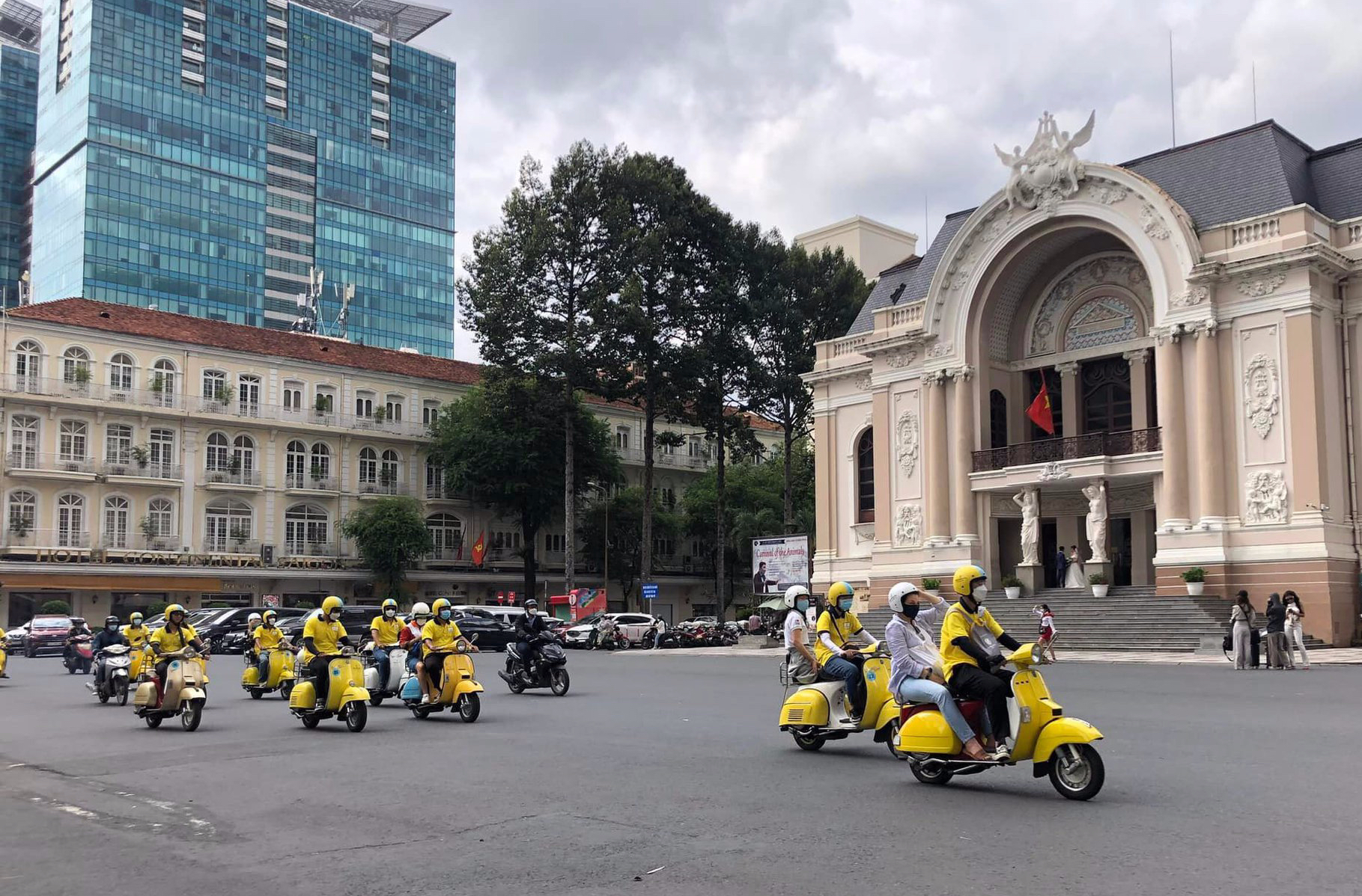 Chơi gì ở Sài Gòn Tết Quý Mão 2023: Đi tour 1 ngày, khám phá hết Sài Gòn - Chợ Lớn - Gia Định - Ảnh 4.